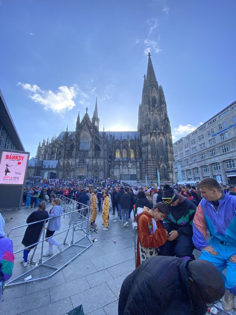 Kölner Dom an Karneval